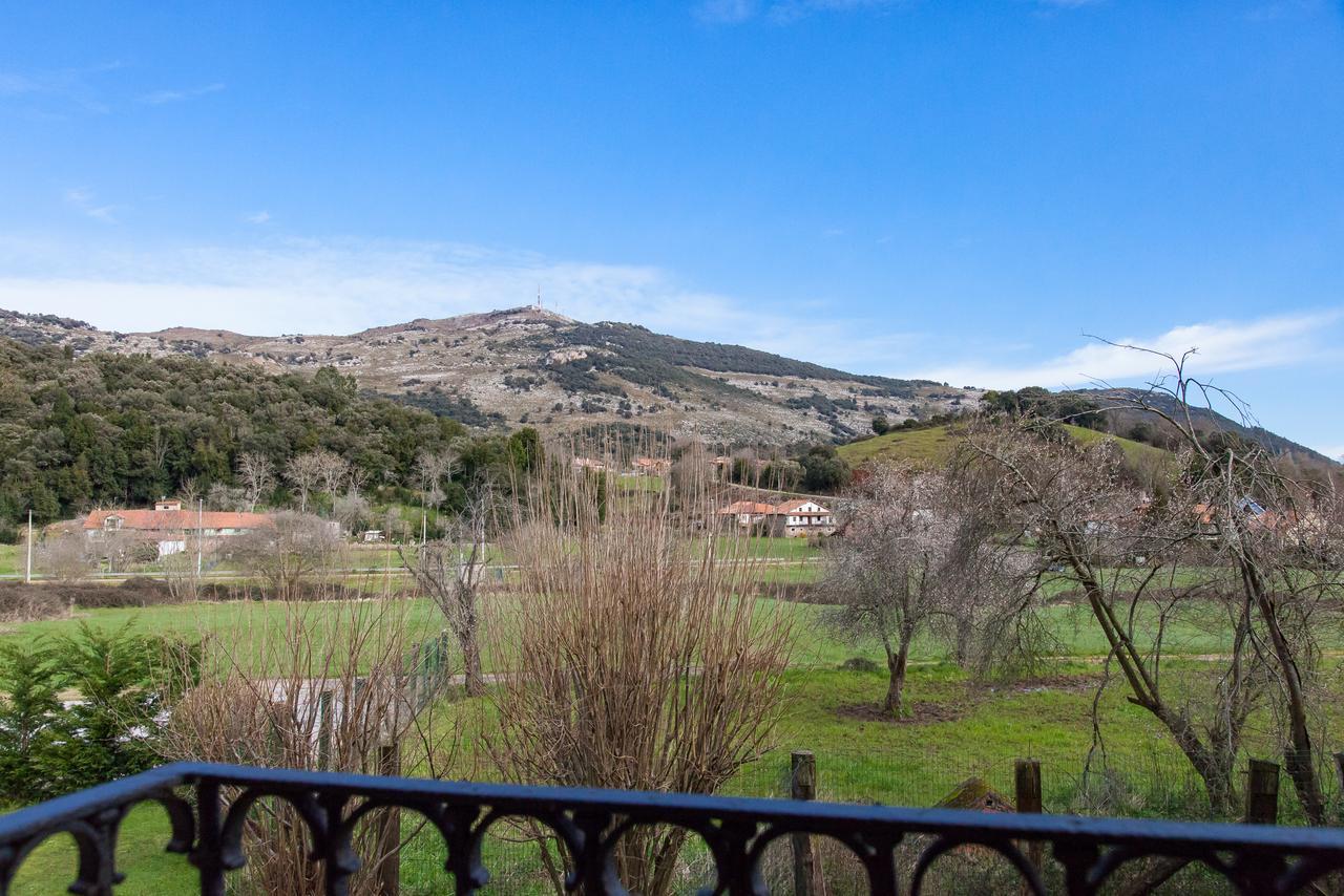 Posada La Corralada Pamanes Bagian luar foto